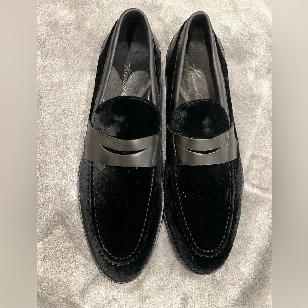 Kenneth Cole Loafer, Black Suede Fabric Top, leather sole,